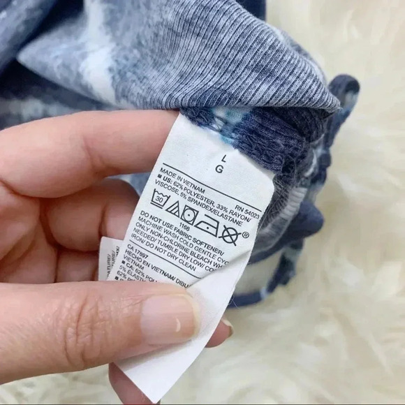 Old Navy Tie Dye Cinched Side Tank - Picture 9 of 11